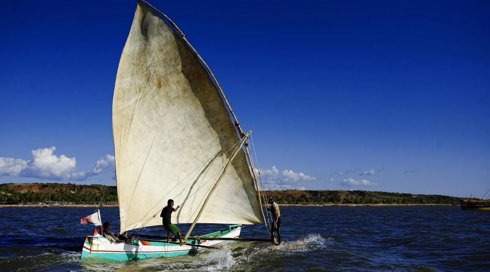 Parc National de Lokobe – Forêt primaire, lémuriens et pirogue à Nosy Be 2